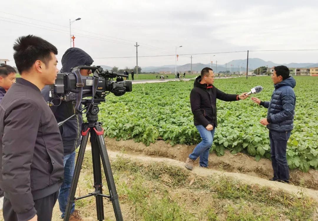 央视新闻频道直播下载_怎样下载央视频道直播_央视1一15频道直播下载