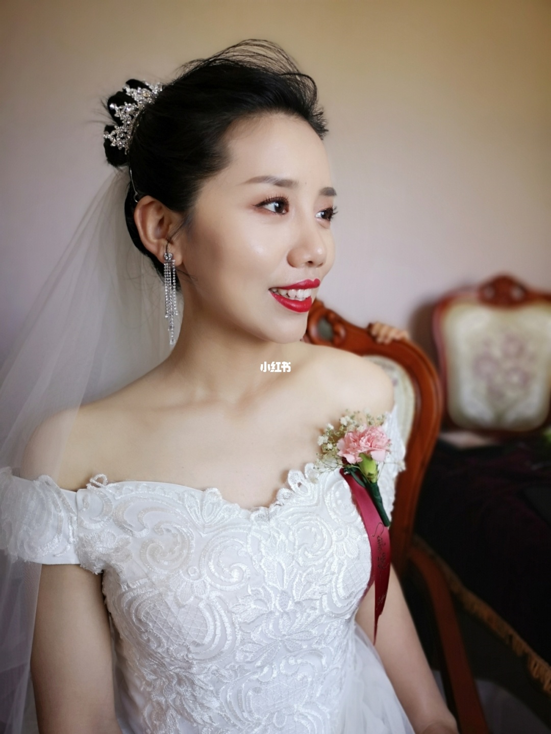 婚纱换装手机游戏小程序_手机婚纱换装小游戏_新娘婚礼换装游戏