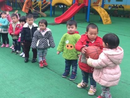 适合小班玩的游戏,小班幼儿喜爱的游戏集锦