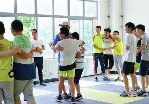 多人团体游戏,精选多人团体游戏攻略