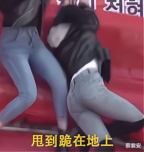 女孩打屁股游戏,娱乐还是边界模糊的诱惑？