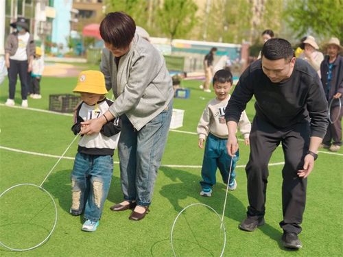 幼儿园亲子运动游戏,幼儿园创意游戏助力孩子健康成长”