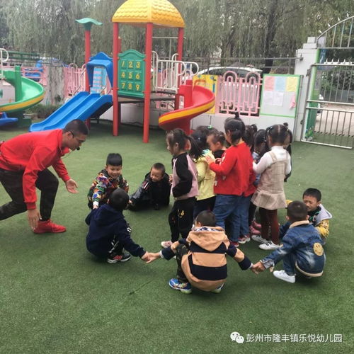 大班钻爬游戏,培养幼儿自主性与协调能力