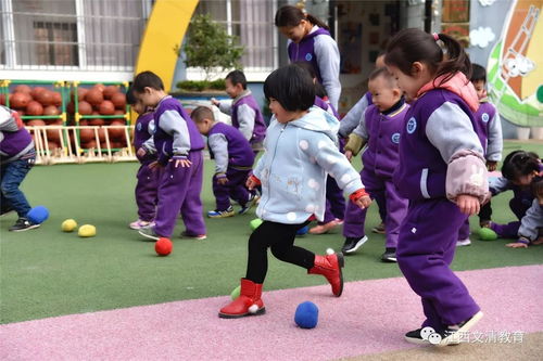 小班离园游戏,温馨告别幼儿园