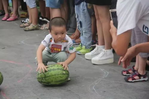 滚西瓜的游戏,亲子互动新体验